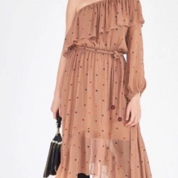 FARM Rio Beige Dots One Shoulder Dress
Size Small - Picture 2 of 10